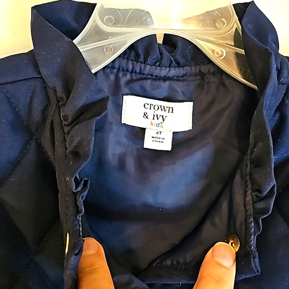 2/$20 Crown & Ivy 4T Quilted Vest - Picture 3 of 5